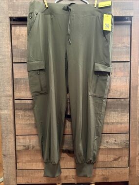 All in Motion Ladies Olive Green Cargo Activewear Pants